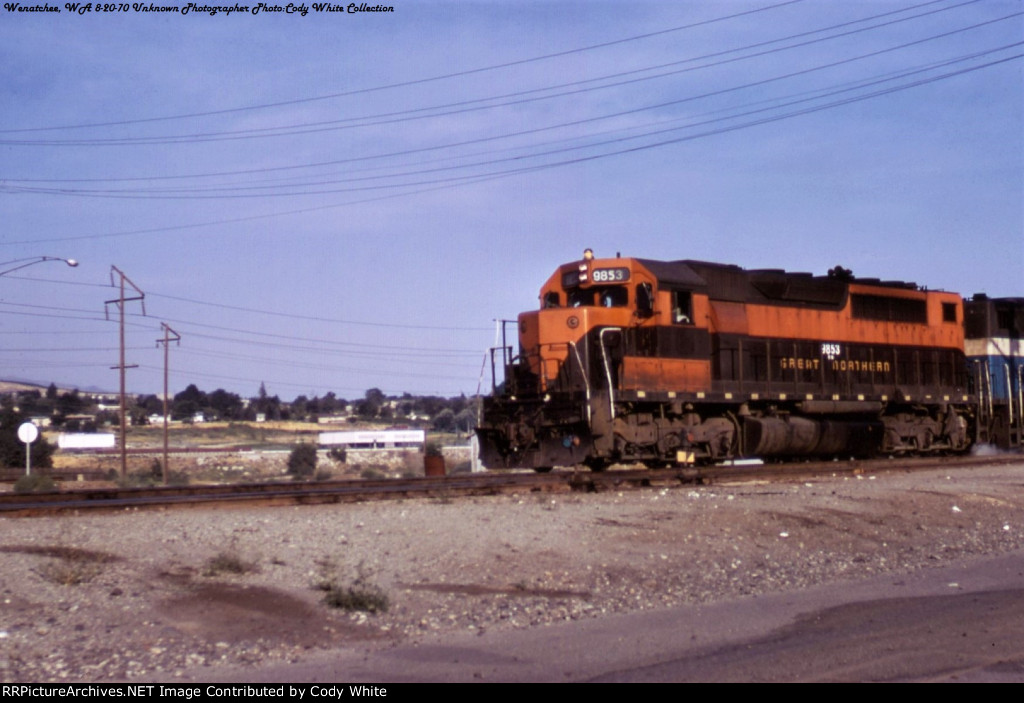 Burlington Northern SDP40 9853